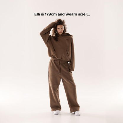 BROWN CORE SWEATPANTS